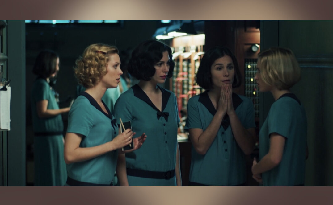 Рабочая форма отпад. Как оказалось, под ней нижнего белья, как капустных листов 😂