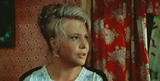 Кадр из фильма "Мачеха" 1973 год с Татьяной Дорониной  в главной роли.