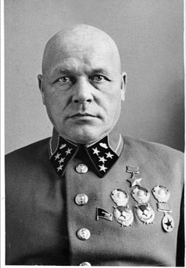 Инициатором разработки тяжелого танка был генерал Д.Павлов.