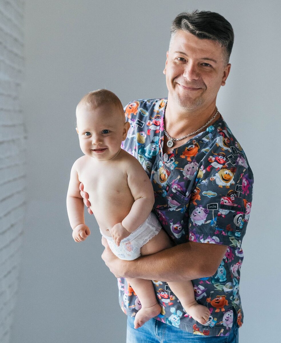 Путешествуйте с малышом на руках по дому