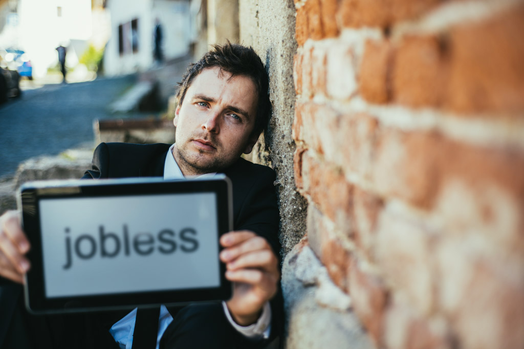 безработица картинки. безработный мужик. увольнение. когда выйдет безработный. когда выйдет безработный.