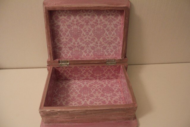 Оформление внутри шкатулки. Бархатная шкатулка. Шкатулка для украшений в цветочек. Отделка шкатулки внутри. Отделка шкатулки внутри.