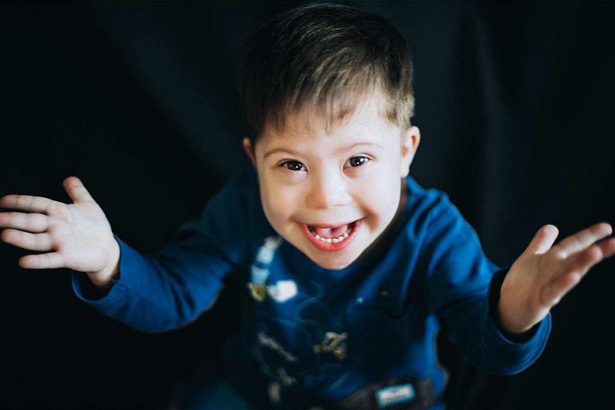 дети солнца. что значит солнечный ребенок. синдром дауна солнечные дети. солнечные дети. синдром дауна.