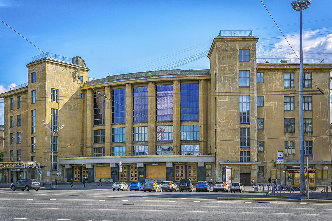 Дк им горького санкт петербург. ДК Горького Нарвская. Дворец культуры Горького СПБ. ДК Горького Стачек 4. Пл Стачек 4 ДК им Горького.