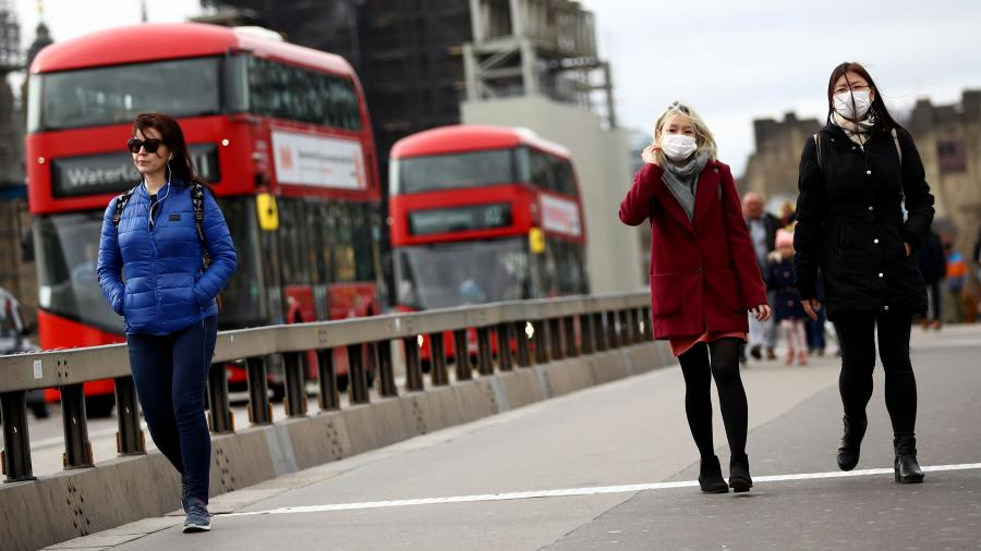 Великобритания - коронавирус. Источник - https://cdn.iz.ru/sites/default/files/styles/900x506/public/news-2020-03/2020-03-17T140613Z_1878003840_RC2QLF9O2HL5_RTRMADP_3_HEALTH-CORONAVIRUS-BRITAIN.JPG.jpg?itok=H1t1gpU5