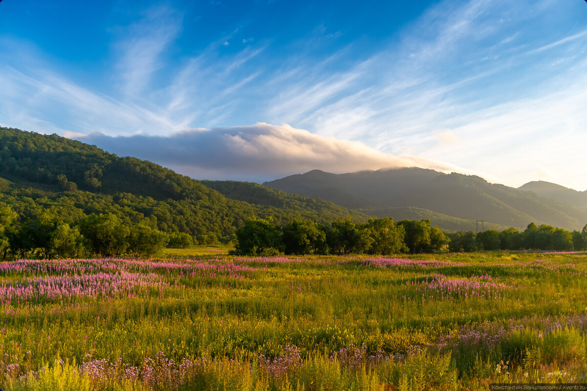 На закате где-то между Малкой и Дальним.