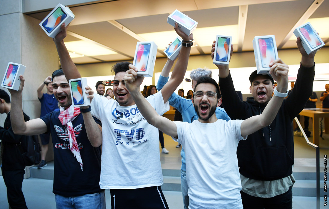 iOS или Android, iPhone или Galaxy, Apple или Samsung/Huawei/Sony...? Да каждый день недоблогеры (коим являюсь и я) уже на протяжении как минимум 10 лет выясняют эти вопросы. Что лучше, что купить, словно смартфоны покупаются каждую неделю и покупатели такие дурачки, что постоянно меняют свое мнение. Ответ на вопрос, что лучше, никогда, слышите, НИКОГДА не будет дан при текущем положении дел. Кто-то всегда будет хотеть одно, а кто-то другое и это НОРМАЛЬНО. Однако я расскажу почему я не куплю iPhone ни в коем случае, даже если у меня будут лишние деньги, а отдам предпочтение доступным устройствам.
iPhone - это прошлое, дорогое стереотипное прошлое
Нередко вы встречали истории, когда люди брали огромные кредиты, дабы приобрести заветное яблочко. У меня тоже есть такой пример, когда человек, живя в огромный кредит, берет еще один кредит на iPhone. Потому что Android - это фу, это не солидно, это не статусно.Для этого человека Android не существует в принципе, так как iOS красивее, iOS удобнее и быстрее. А еще на iOS нет вирусов и там единороги радугой какают.И можно удивиться подобной тупости, но я напомню, что до сих пор есть люди (и их становится все больше), верящих в теорию ПЛОСКОЙ земли. Но это так, к слову...Фото из интернета
Причины, почему я против iPhone
Касается исключительно непробиваемых дятлов, которые с пеной у рта доказывают что-то. Если у тебя есть iPhone и ты не учишь других людей, как им жить, не агрессируешь в их сторону и не называешь нищебродами, держи мой скромный респект - ТЫ ВОСХИТИТЕЛЕН!
Владельцы iPhone в большинстве своем туповатые люди. Знаете, они могут отлично учиться, иметь хороших багаж знаний, но как только дело доходит до производителя смартфонов, они резко превращаются в тупорылых созданий. Да хоть обкакайся, а ничего им не докажешь. Они считают, что если купили iPhone, то они лучше всех разбираются в мобильной технике, - это же Apple, АЛЛЕ!!!
Владельцы iPhone всех считают нищебродами. Вот ты, да ты, что там у тебя? Huawei, Samsung, не дай бог Xiaomi - фу? ну ты и днище, вали на свою помойку. iPhone - это дорого, а значит позволить его могут себе только обеспеченные люди. Нет iPhone - ты говно, ты нищеброд и неудачник.
Владельцы iPhone зависимы от окружающего мнения. Особенно это видно в Инстаграм, где сидят миллионы девушек с ярким макияжем, откровенной одеждой и обязательно с iPhone в руках. Ну не могут они позволить себе держать в руках Huawei, Honor (о Xiaomi я вообще молчу). - Что же подумают другие, как это я без солидного iPhone в руках, а вдруг посчитают нищебродкой???
Я просто не хочу ассоциироваться с этой группой душевнобольных людей, при этом к самим iPhone у меня претензий нет, меня бесят их владельцы - их тупость, полная некомпетентность.Фото из интернета
Все это происходит в 2019 году, когда разницы между смартфонами от той или другой фирмы практически нет. Не увидя надпись бренда на корпусе хрен угадаешь, чье это произведение искусства. Да, может только iPhone и остается более или менее уникальным по внешнему виду, но есть более продвинутые и ДЕШЕВЫЕ флагманы от других брендов. Выезжающие камеры, переворачивающиеся камеры, сканеры от дисплеем, 4 основные камеры для максимального креатива и экспериментов с фото - это куда интереснее, чем значок яблока на корпусе.Естественно, что когда есть лишние деньги, то почему нет? Можно купить что угодно, хоть необитаемый остров. Я же обращаюсь к тем, кто лезет в кредиты...
Лично я понимаю, что мне с головой хватит смартфона за 15-20 тысяч рублей. Более того, мои почти прямые руки позволяют ставить кастомные прошивки, Google Camera, кастомизировать внешний вид и просто доводить устройство до идеала (это не обязательно делать, просто нравится подобным заниматься). Большего мне и не нужно, ведь какой смысл от аппарата за 50К рублей и более, если ты по нему звонишь, смотришь видосики, иногда играешь и фотографируешь. Да лучше потратить 20К и на 30К купить что-то более важное, помочь родителям, вложить в себя.Фото из интернета
Вывод, совет
Хватить просирать деньги. Для особо упоротых скажу - вы платите за товары не деньгами, не этими бумажками, а временем жизни. Этот ресурс не возобновляем, его никак нельзя вернуть, на него даже кешбека нет. Просто думайте своей головой, не ведитесь на рекламу и сладкие словечки продавцов/маркетологов. Им насрать, что вы купите, им важно лишь, чтобы вы обязательно купили, а чем дороже, тем л