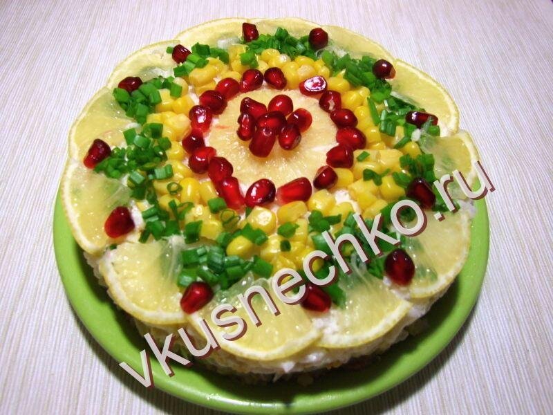 Слоеный салат с тунцом и рисом