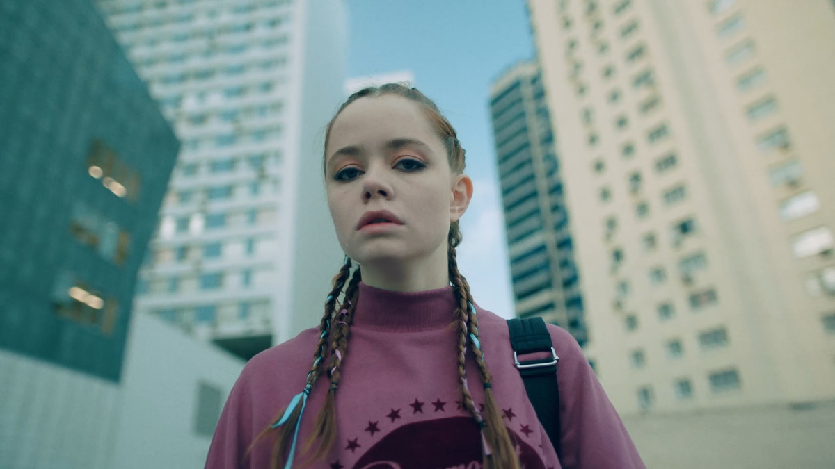 Одна из главных героинь сериала:Яна