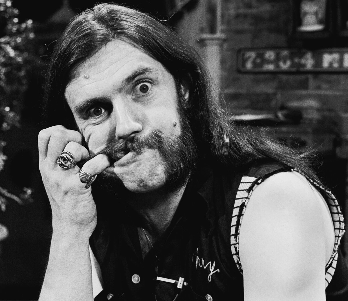 на фото Лемми Килмистер