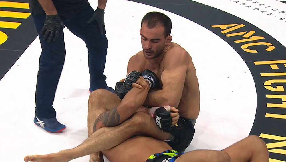 Амиржан мартонян боец мма. Абдул мма. Боец мма рустан абдурапов. Казахстанский боец мма галымжан жасланов. Боец мма рустан абдурапов.