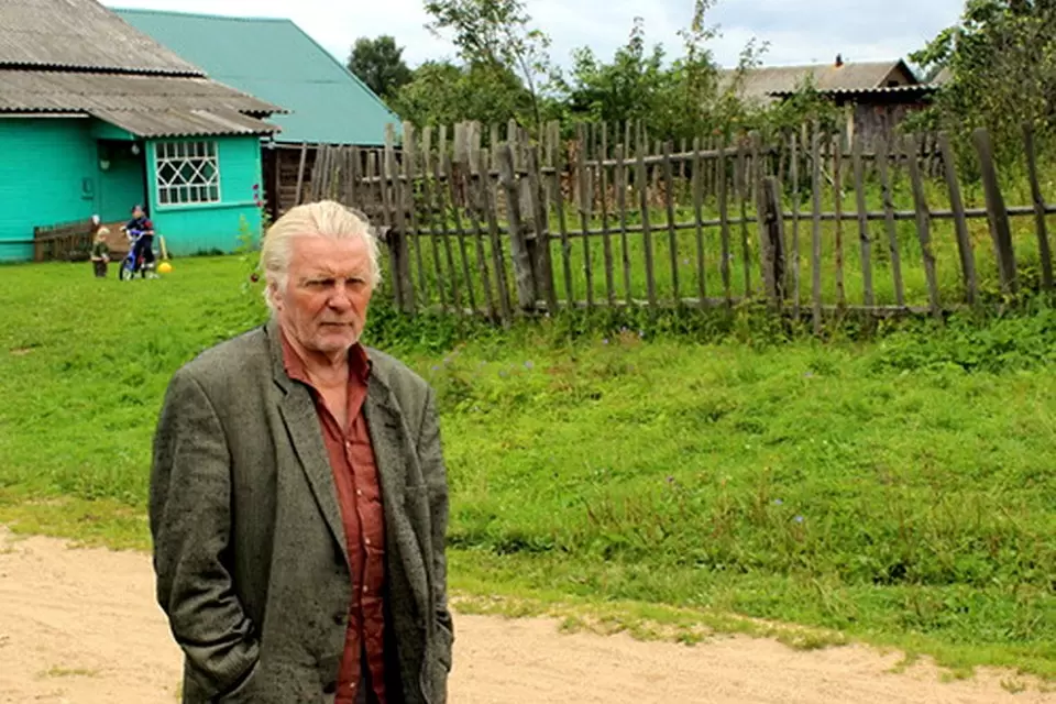 Народный артист Российской Федерации Юрий Владимирович Назаров сыграл в кино больше трехсот ролей! Ему  уже 84 года, но на пенсию он  выходить и не собирается. Без работы он себя просто не мыслит.-5