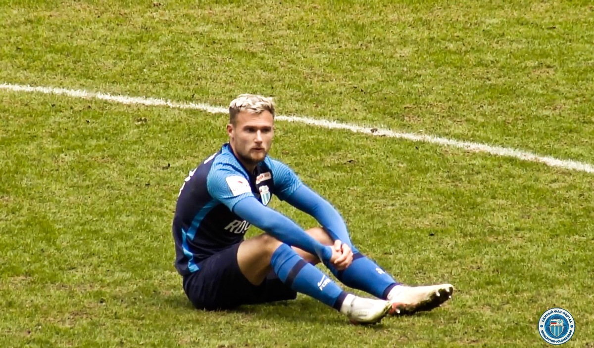 Сергей Макаров приходит в себя после матча с томичами.