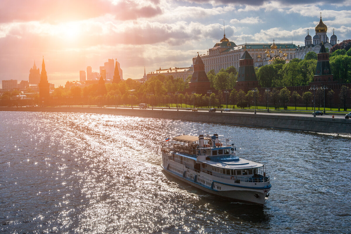 по москве реке