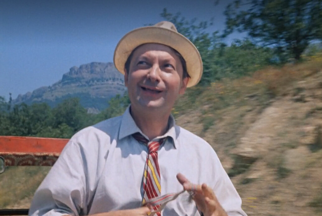 Кадр из кинофильма "Кавказская пленница, или Новые приключения Шурика", 1966 г., режиссер Леонид Гайдай, сценаристы Яков Костюковский, Морис Слободской, Леонид Гайдай, композитор Александр Зацепин (скриншот)