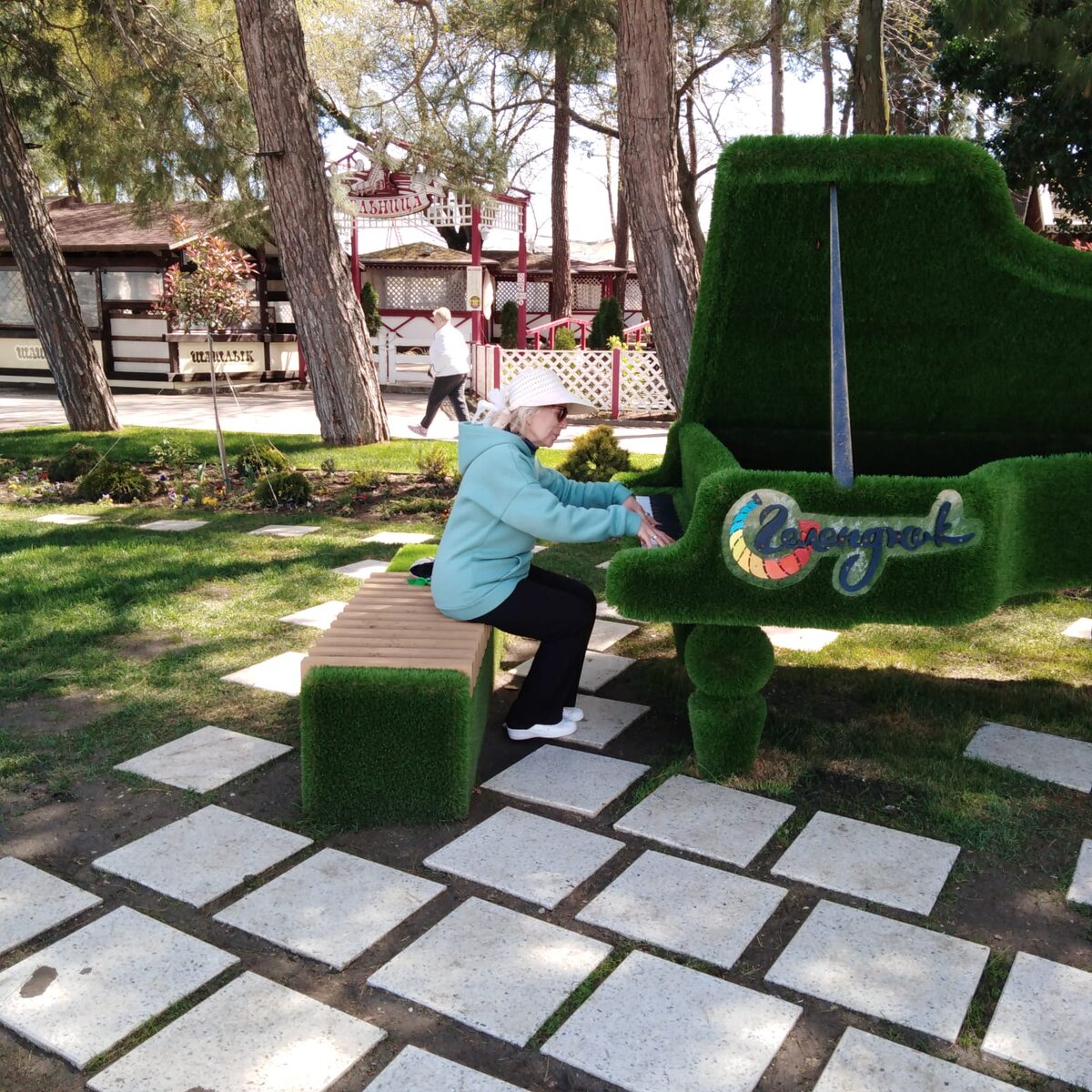 "Пахмутова"