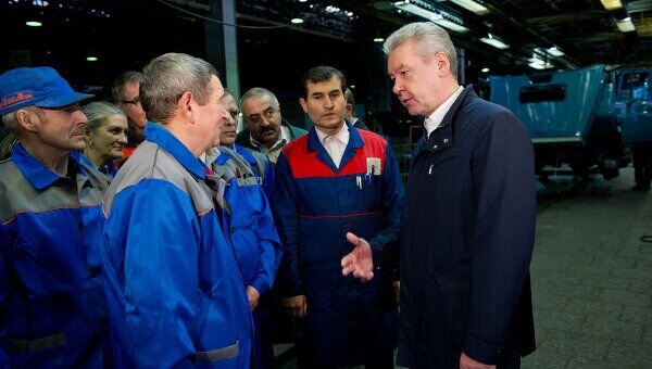 Визит мэра на завод ЗИЛ. фотография РИА.ру