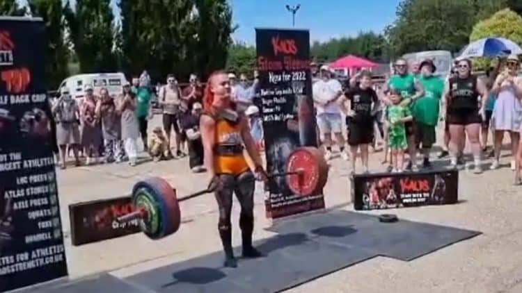 Rhianon Lovelace Deadlift Wr — @rhianon.lovelace.kaosstrength Instagram