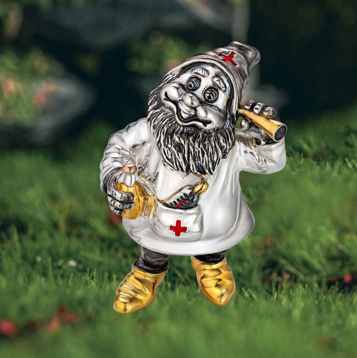 Гном "Айболит". Коллекция ювелирной миниатюры "Гномы", серебро 925 пробы, горячая эмаль, чернение, золочение, вставки драгоценных камней высшей категории. Ювелирный дом RODIS