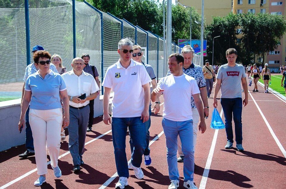     Еще один стадион власти планируют реконструировать на Северном. Там будет находиться профессиональный легкоатлетический манеж. Екатерина ПОПОВА