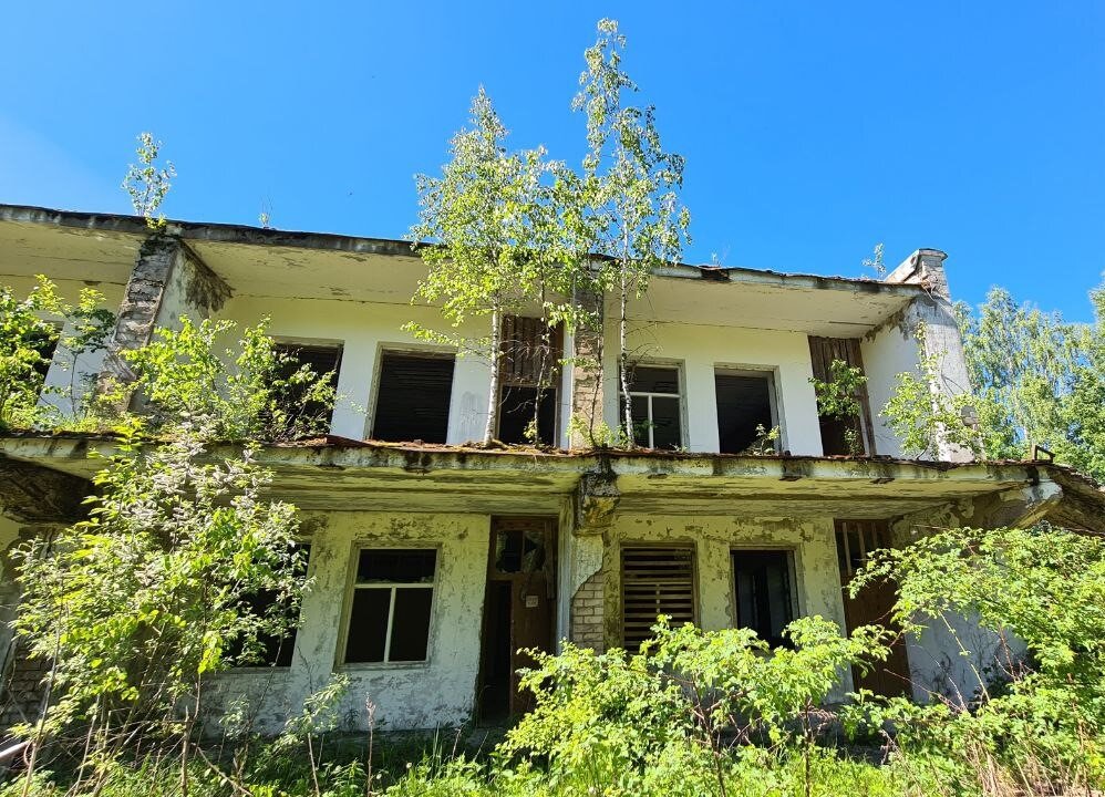 Для кого то руины, для других - потерянное детство.