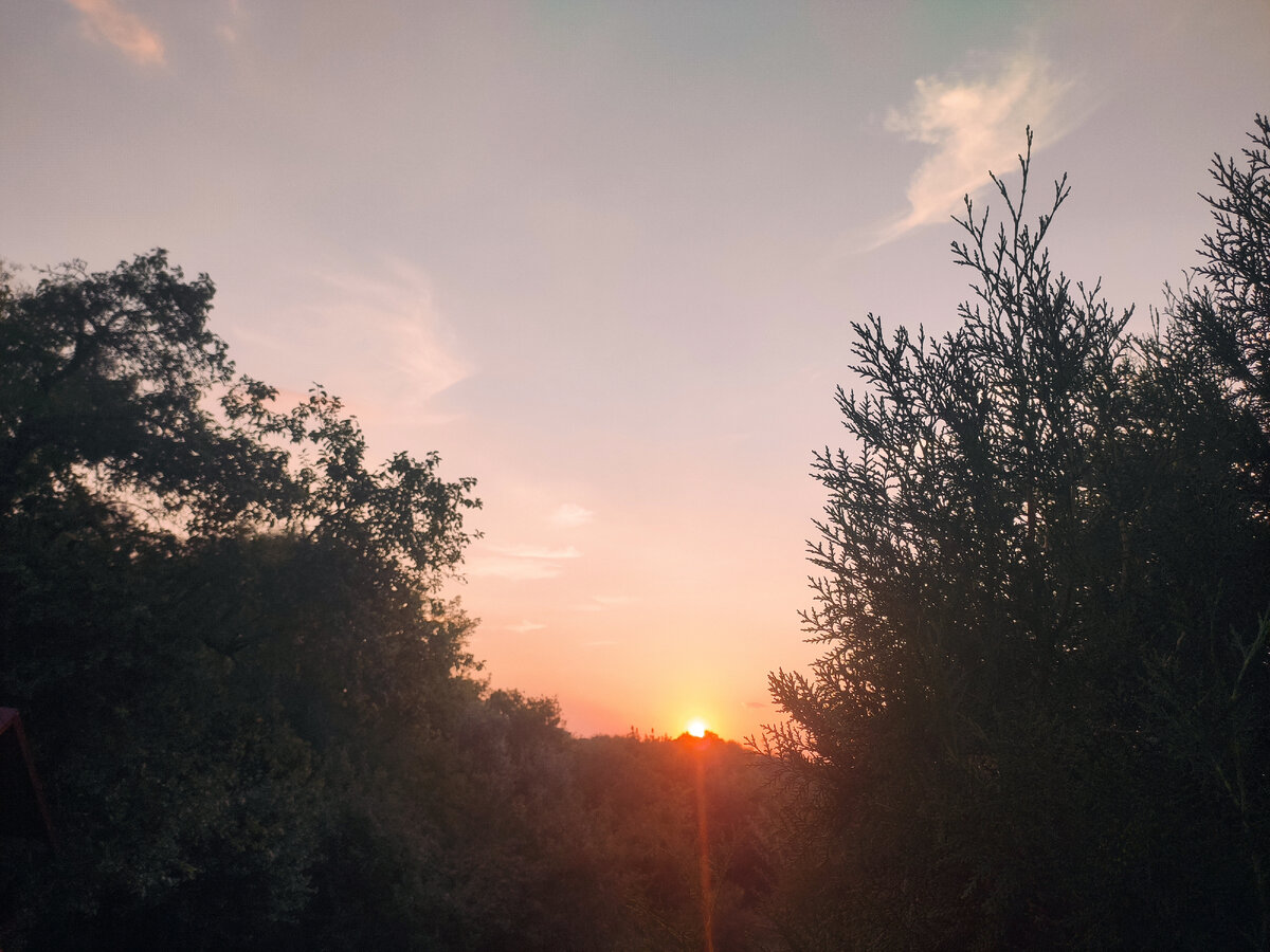 Вчерашний закат, вид с площадки перед нашим домом 