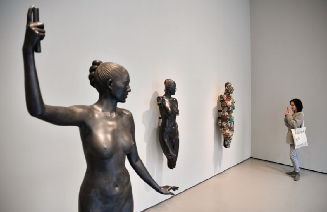 Произведения Дэмьена Хёрста. Фото из открытого источника в Яндексе.