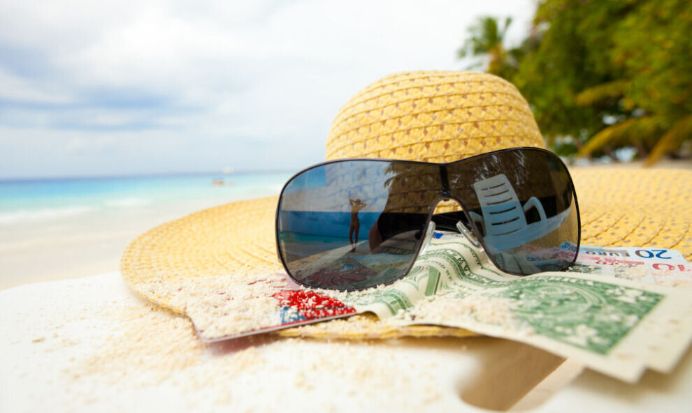    «360°»: россиянам нужно запастись наличными деньгами перед поездкой в Турцию