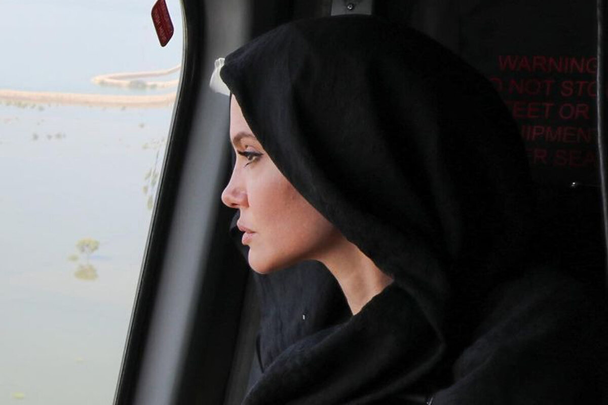     «Я никогда не видела ничего подобного»: Анджелина Джоли показала свои фото из Пакистана
