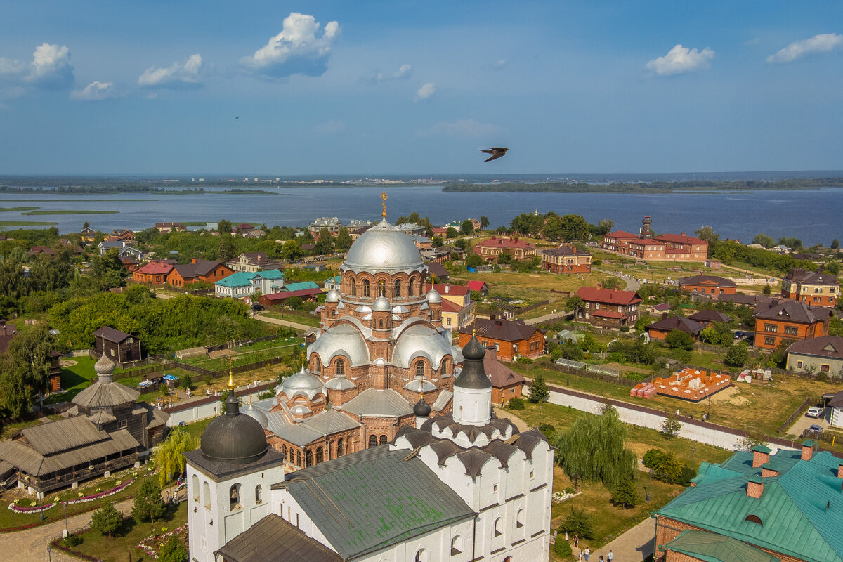 Свияжск. Свияжск остров-град. Свияжск по городу. Свияжск фото с высоты. Свияжск остров-град фото.