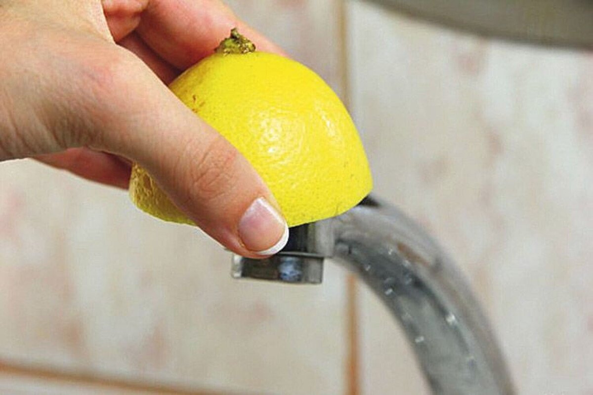 La pulizia non è un compito difficile, ma richiede molto tempo. Una vera casalinga sa come mantenere la casa ordinata e pulita, ma ho preparato qualche altro trucchetto che renderà questo compito più semplice.-3