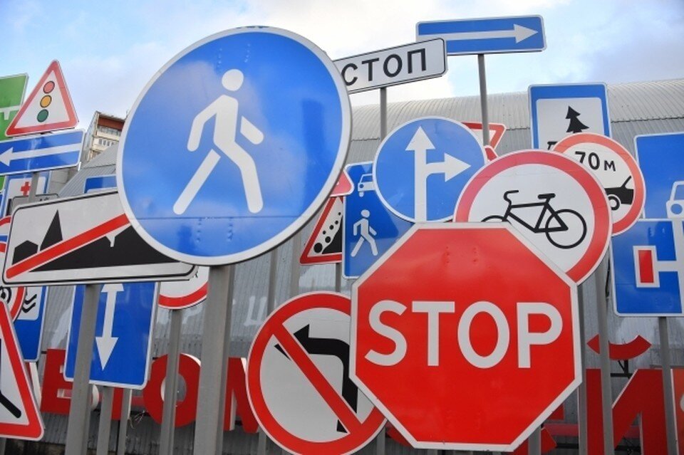     Во Владивостоке улиц, где могут быть установлены знаки, 86. Иван МАКЕЕВ