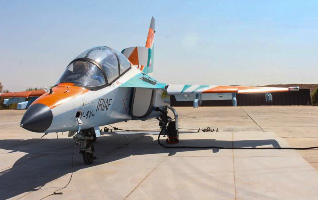 Як130. Як130 для Ирана. Самолет Yak-130. Учебный самолет як 130