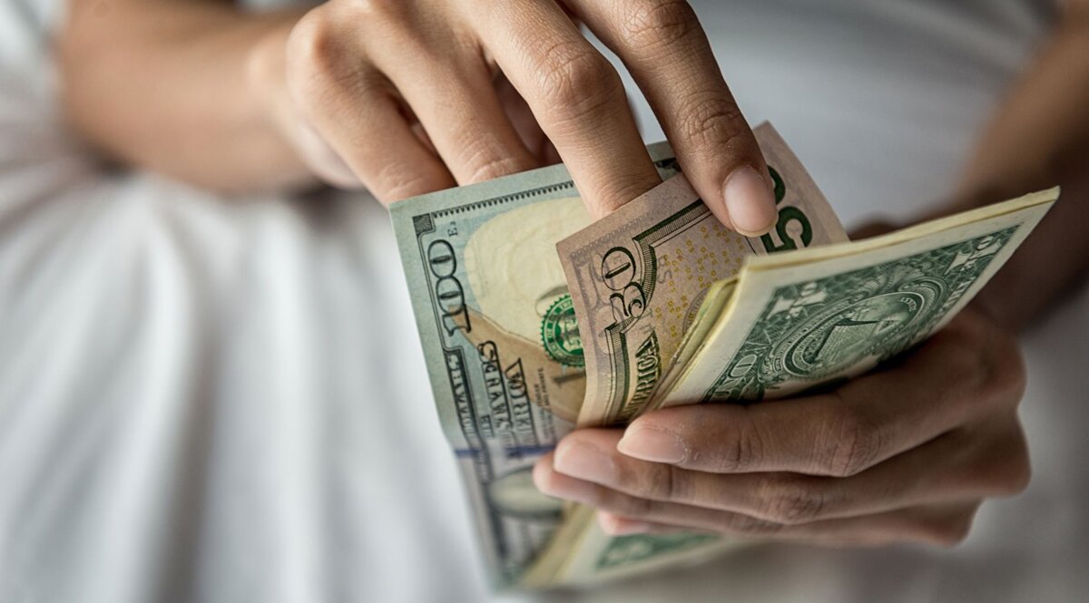 60 законов денег. Законы денег и богатства. Деньги и их законы. Законы денег и богатства. Законы денег.