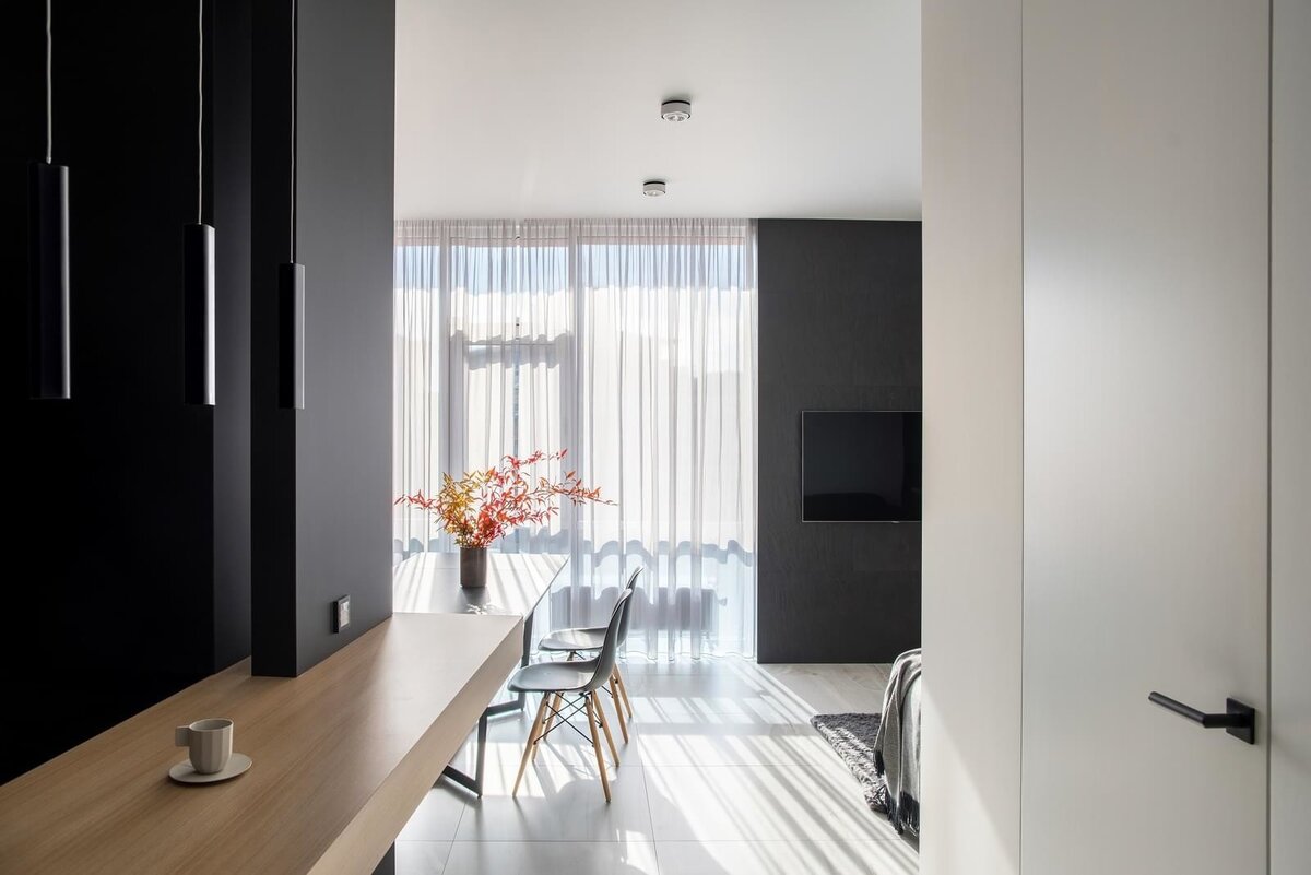 Монохромный интерьер квартиры в минимализме