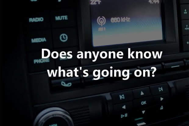  "Кто-нибудь знает, что здесь происходит?"(Изображение: YOUTUBE/ APEXTV).