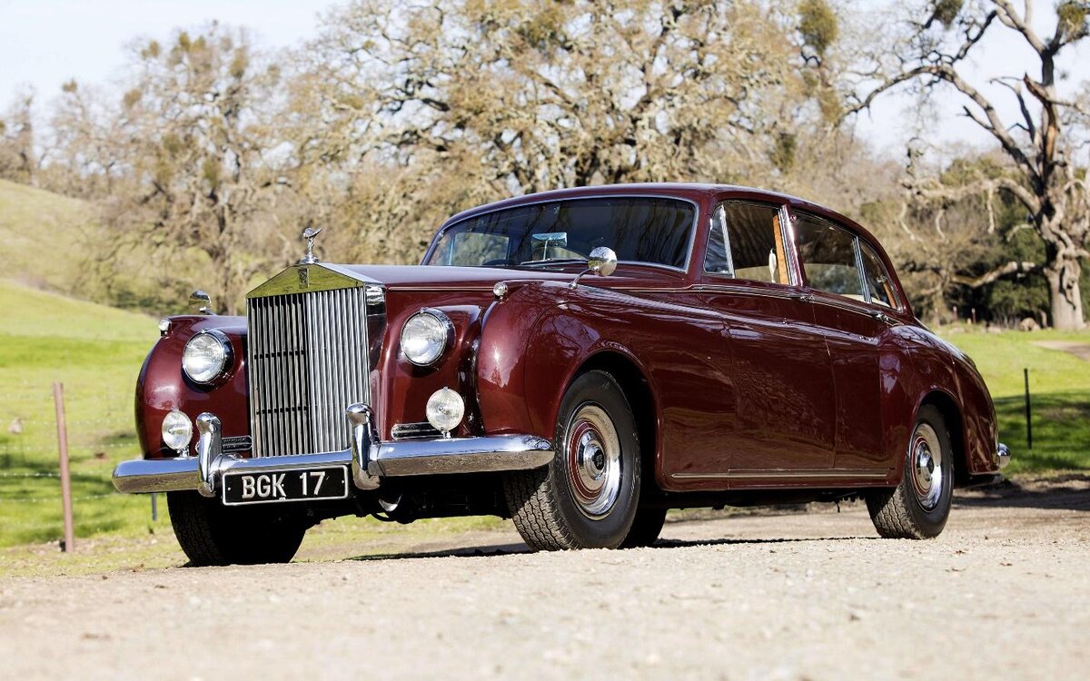 Фото 2. Ориентировочная стоимость «раритетного» авто всего около 150 000 долларов