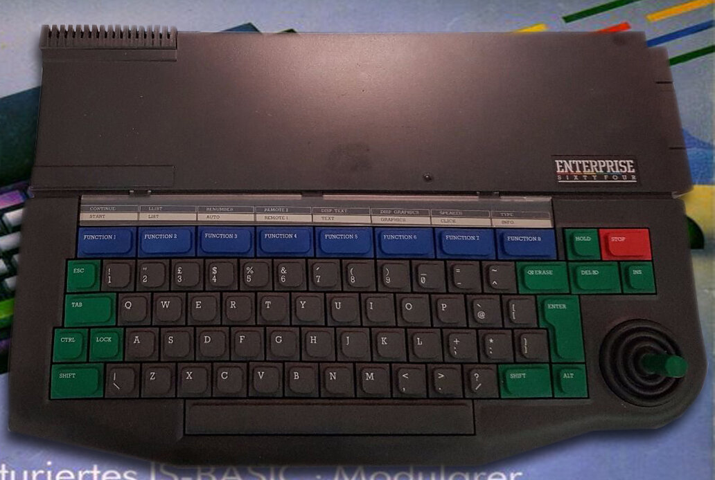 Enterprise 64 можно узнать по зеленому джойстику