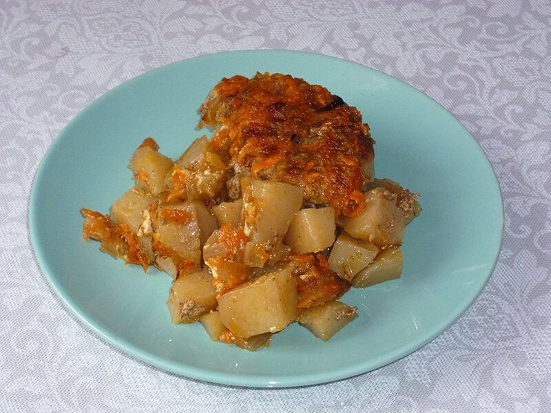 Мясо с овощами в духовке