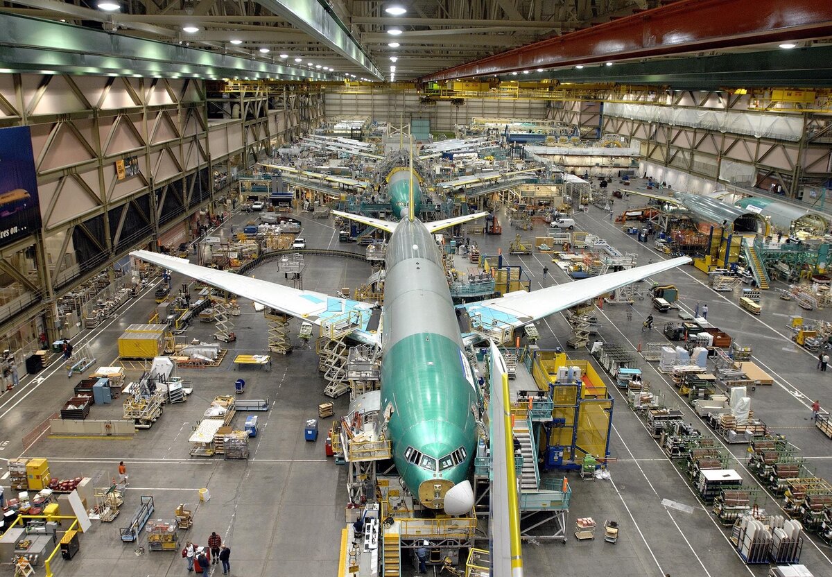 Сборочный цех завода Boeing в Эверет