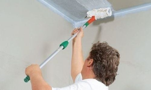 Покраска потолка