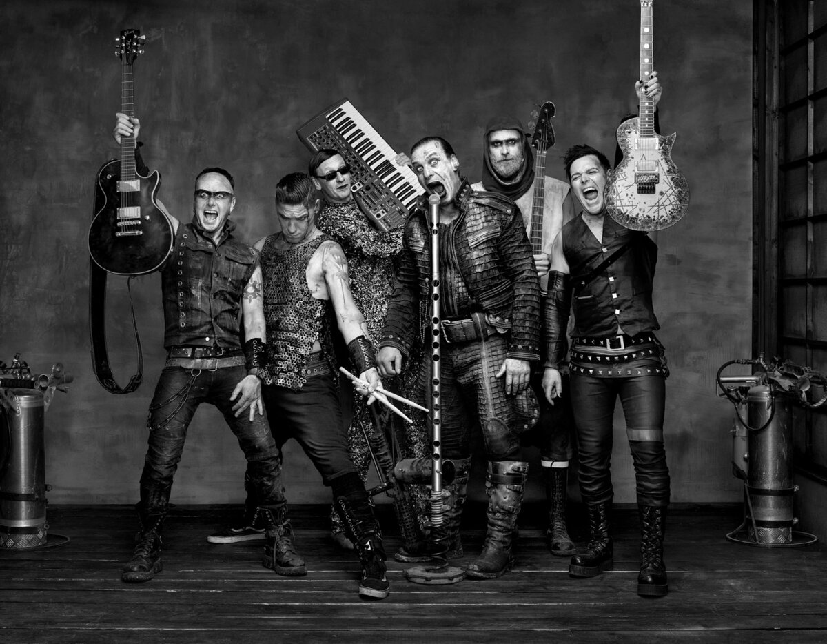 Rammstein-фото взято из сервиса Яндекс картинки
