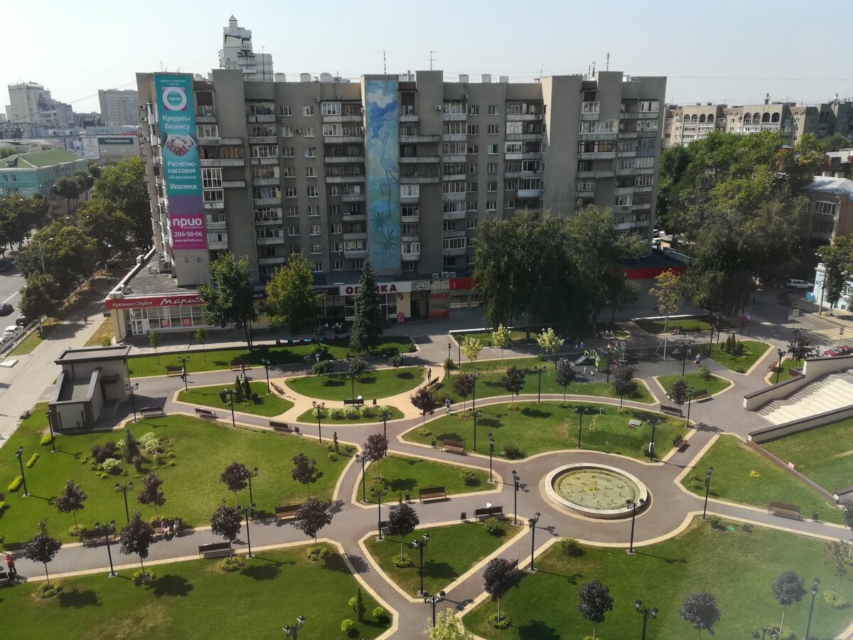 Вид из номера гостиницы, август 2017