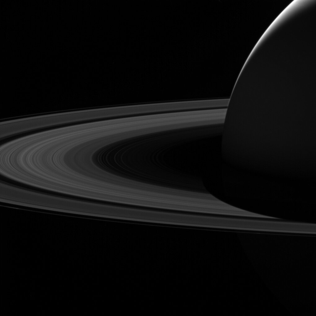 Обратная сторона Сатурна глазами Cassini orbiter (источник: NASA)