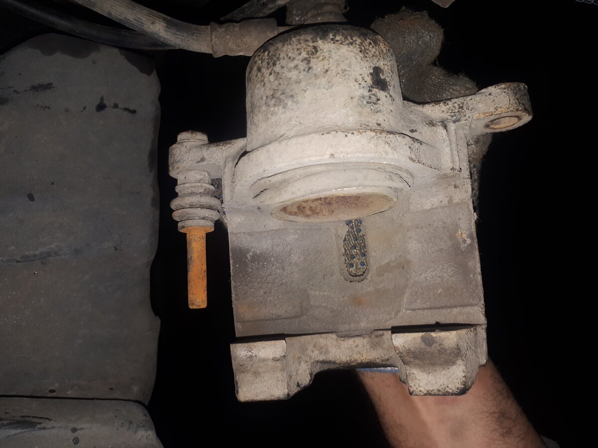 Тот самый суппорт, уже расклинили направляйки