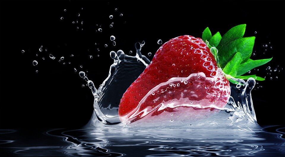 https://cdn.pixabay.com/photo/2017/05/07/19/32/strawberry-2293337_960_720.jpg