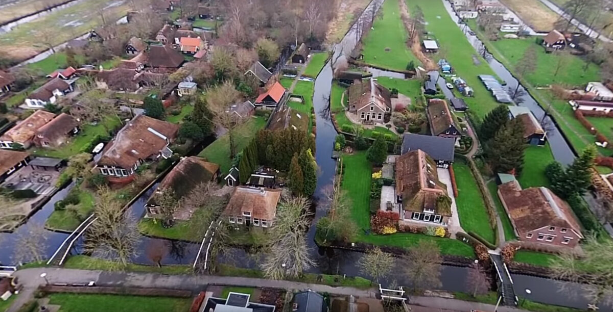 С высоты квадрокоптеровского полёта.