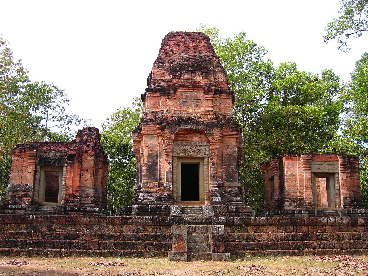 Загадки древнего кхмерского барая: 8 на 2 км вырытого вручную озера - возможно ли такое?