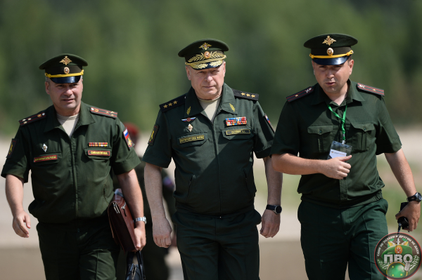 "А давайте-ка, господа мои хорошие проверим лейтенантов?"