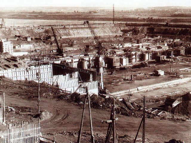 Фото отсюда: http://lost-orp.ucoz.ru/photo/starye_fotografii_rajona/kamskaja_gehs_i_shljuzy/